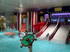 -涨巢·潮玩水疗局