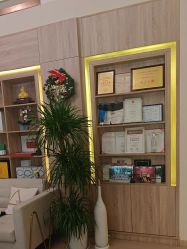 -百秀名媛纹绣美学护肤中心