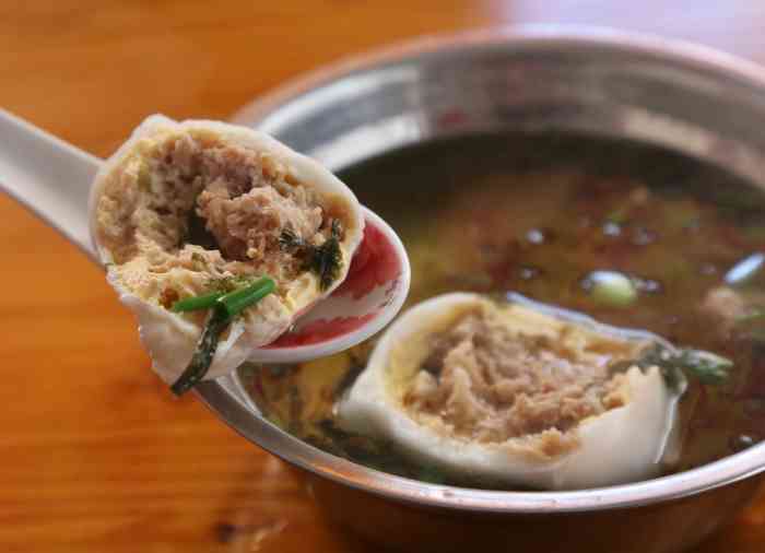 顺昌灌蛋小吃店-"[薄荷]环境:早期只有一家店,现在把隔.