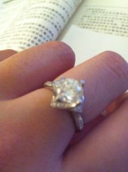 IMG_1069-威德钻石-克拉钻大本营(南京东路店)