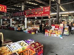 -上海龙吴水胜海发市场