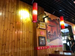 -愉肴麻辣香锅(中山路店)