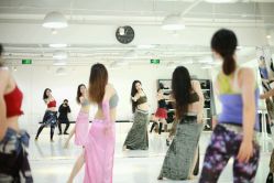 -柏姿舞蹈工作室