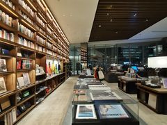 -茑屋书店(天目里店)