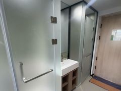 -东方体育中心(地铁站)