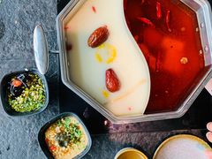 香辣锅底-新草堂锅物料理(泉城路店)