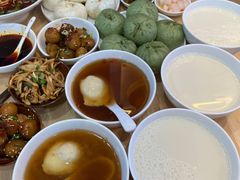 -李与白包子铺(桐梓林店)