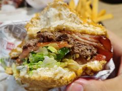 -The Habit Burger Grill 哈比特汉堡(复兴soho店)