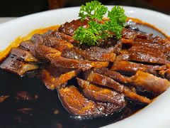 招牌焦糖黑叉烧-维园悦谱·海派家常菜(乌鲁木齐南路店)