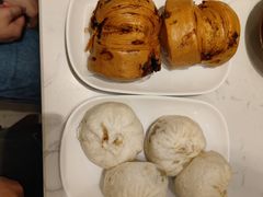 -李与白包子铺(桐梓林店)