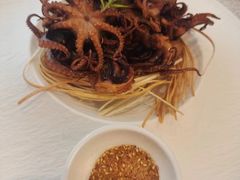 -品海楼·大连海胆锅贴馆(东港店)