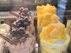 -W COLLECTIVE  DESSERT SHOP