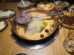 -洱火云南酸菜牛肉火锅(石景山当代商城店)
