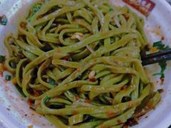 油泼菠菜面-老陈婆手工面庄