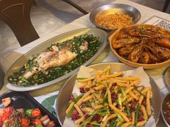 -巴厘龙虾·榜首油焖大虾(音乐学院·沿江酒馆店)