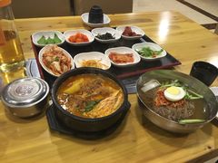 -故乡家韩国料理(丹东街店)