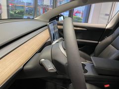 -TESLA 特斯拉(上海太古汇体验店)