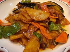 地三鲜-东北哈尔滨酱骨头馆房掌柜铁锅炖
