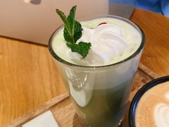 -星巴克臻选(上海合生汇1F店)