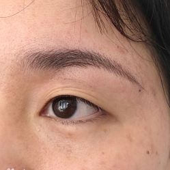 -一个差评成就的纹眉店