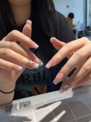 -UGIRL有个美甲