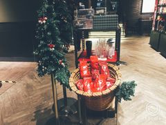 -星巴克臻选(南京金茂览秀城店)