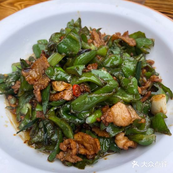 老婆小厨川湘粤菜(龙海风情小镇店)