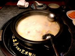 -大匠工房古船木艺术餐厅·猪肚鸡专门店(长白仙岛店)