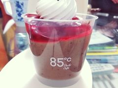 -85度C(生甜甜圈研究工坊·上海平凉店)