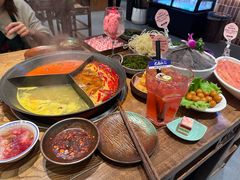 -巴卤社老火锅(财富店)