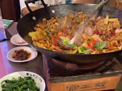 -富正毅三下锅·湘西韵味(天门山索道店)