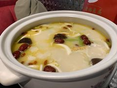 鲍鱼花胶鸡-金龙·打边炉(南京西路店)