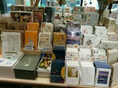 -猫的天空之城概念书店(杭州南宋御街店)