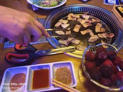 -豚豚猪村烤肉·韩国烤肉(总店)