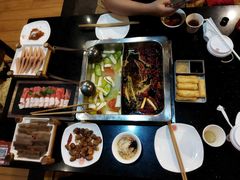 -百年川椒重庆老火锅(光谷店)