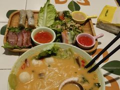 -越弥越南传统美食馆