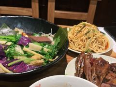 -万记麻辣烫国展总店