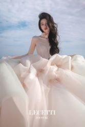 点击看大图 -Renee芮亦婚纱