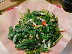 盘烤韭菜-何师烧烤Pro ·江湖川菜·小龙虾·精酿(太古里旗舰店)