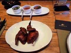 脆皮妙龄鸽-新荣记(新源南路店)