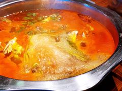 -野山舂·贵州现舂酸汤火锅(鸿通城店)