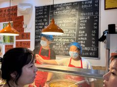 -柳州肥姨妈大骨螺蛳粉(沙河店)