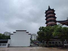 -绳金塔