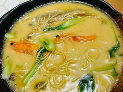 小黄鱼汤面-十面欢腾·海鲜面·台式Bistro(长乐路店)