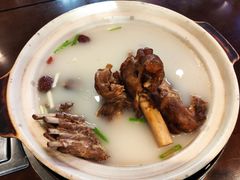 -亿诣蝎府炸酱面羊蝎子火锅(酷车小镇店)