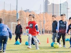 -Riverside河畔少儿足球培训(前滩店)