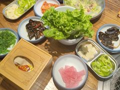 -明洞阿姨·韩式酱蟹烤肉·创意料理(三元桥店)