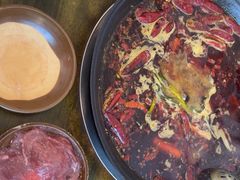 -黄潇洒老火锅(九眼桥宏济巷店)