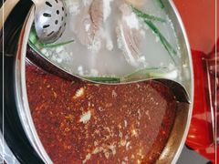-老石黑山羊毛驴肉火锅(金凯广场店)