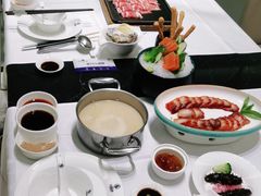 -红鼎豆捞·非遗鲍皇汤火锅(宝丰路店)